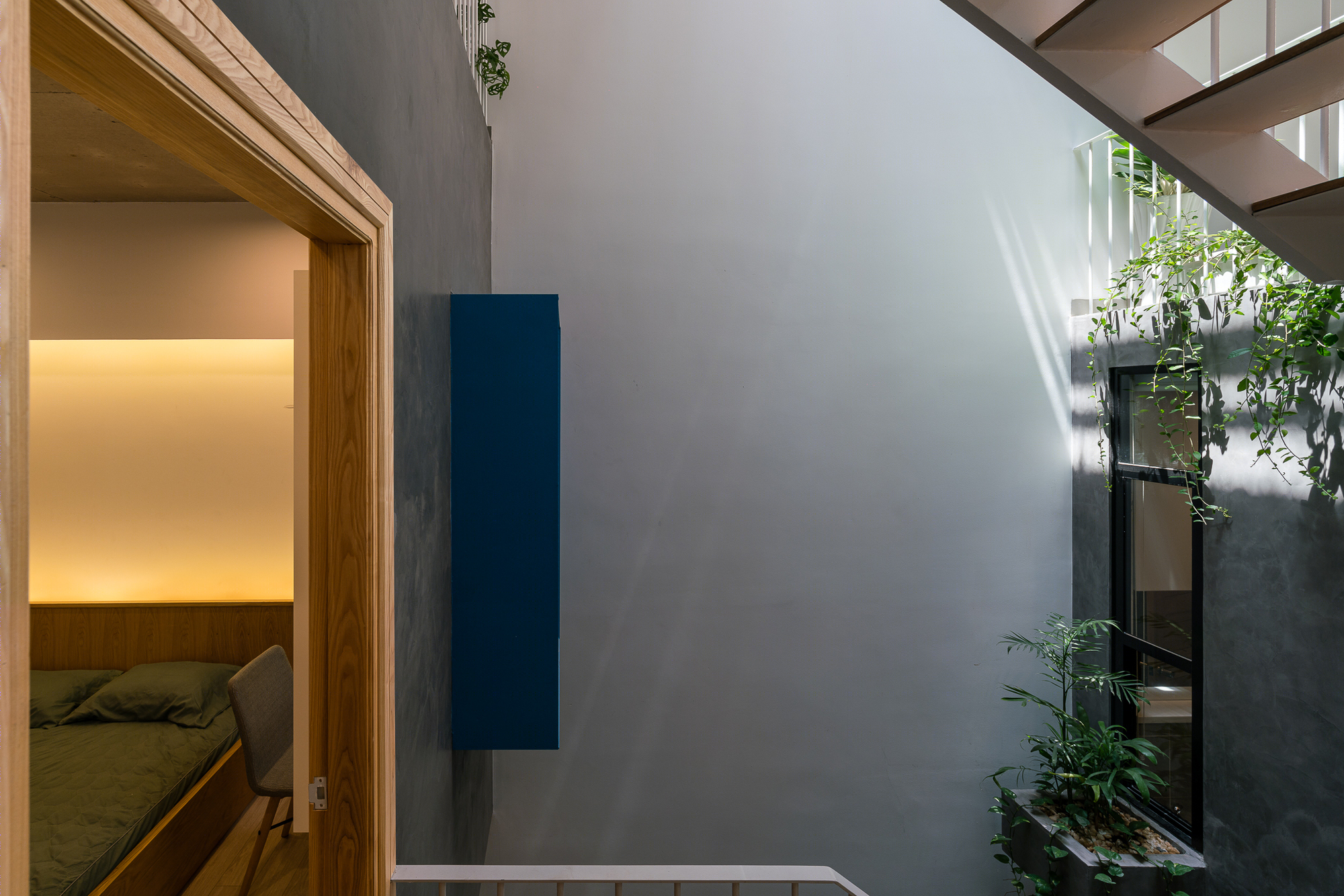H 屋-25