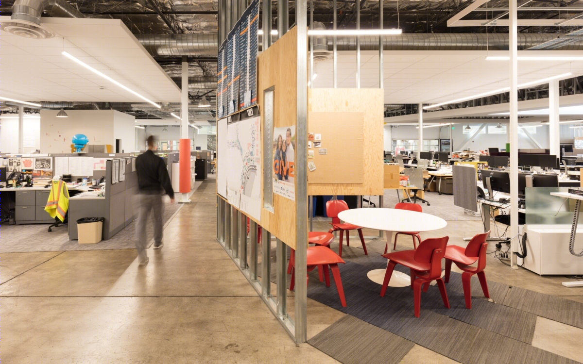 旧金山机场的大房间办公室-13