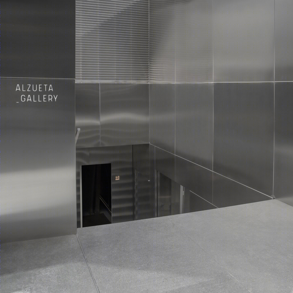 巴塞罗那 Alzueta 画廊不锈钢入口设计丨西班牙巴塞罗那丨Francesc Rifé Studio-12