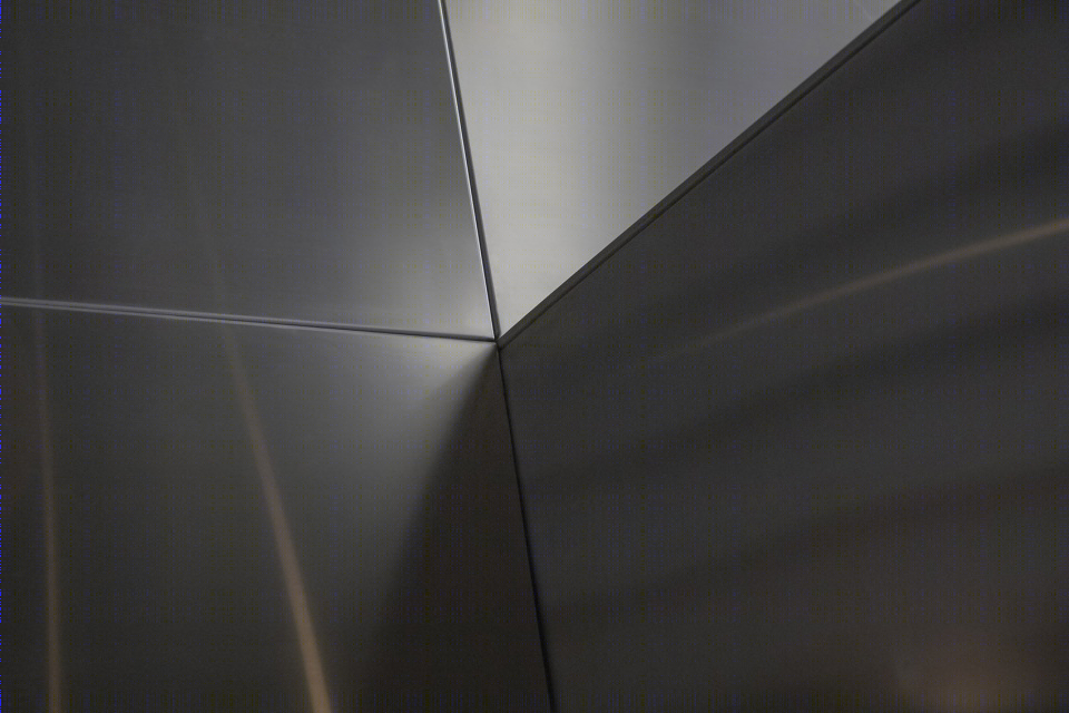 巴塞罗那 Alzueta 画廊不锈钢入口设计丨西班牙巴塞罗那丨Francesc Rifé Studio-30