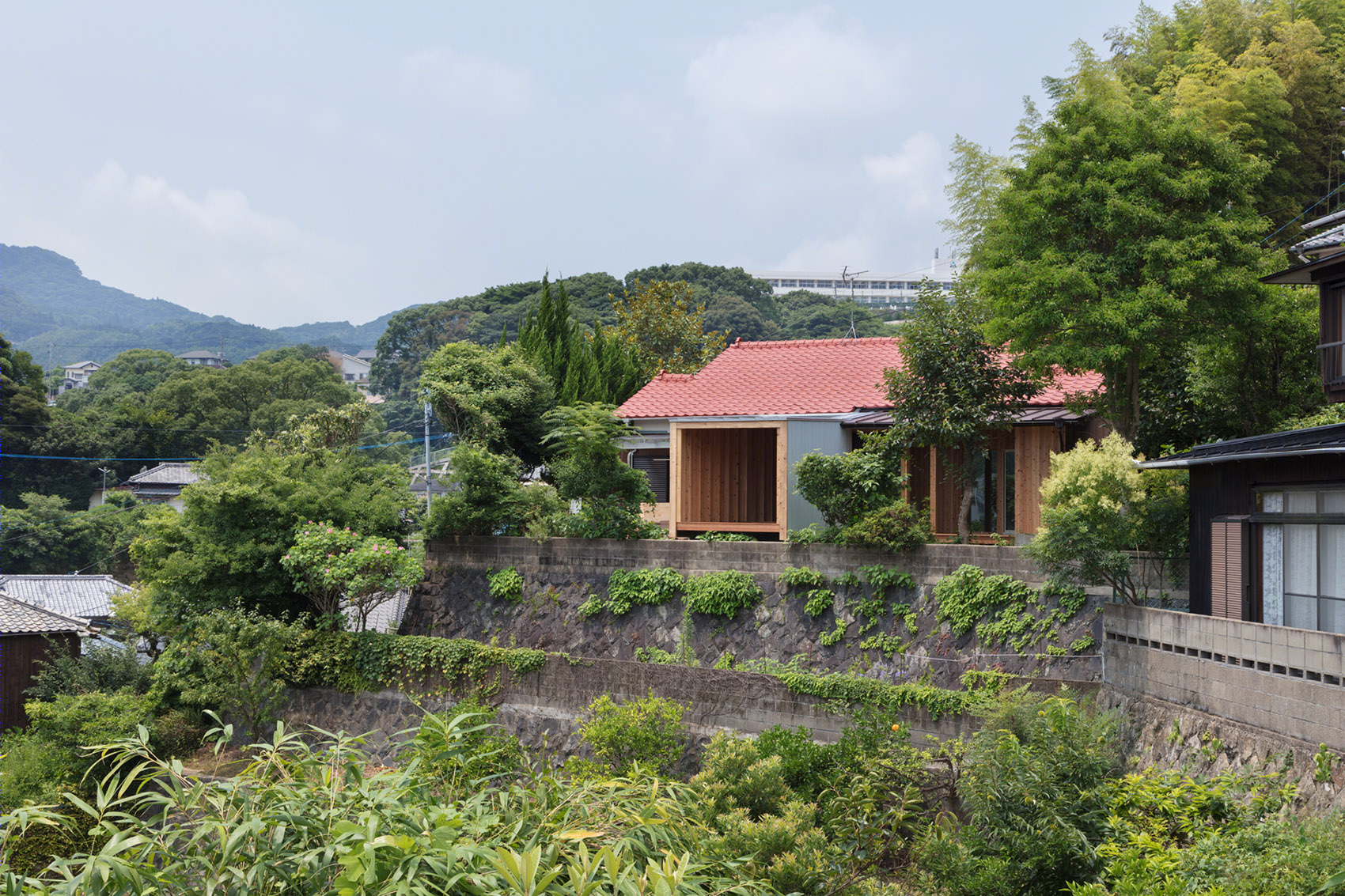 日本老旧住宅翻新,木结构体量打造舒适生活空间-9