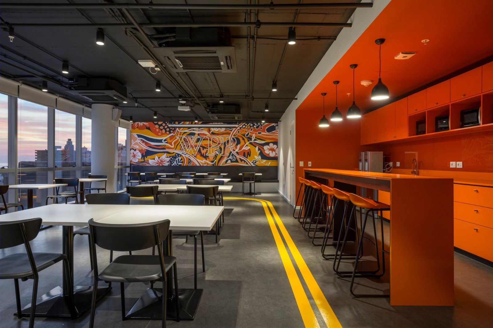 乌拉圭 WPP 办公室设计 | 现代灰色乙烯基地板-5