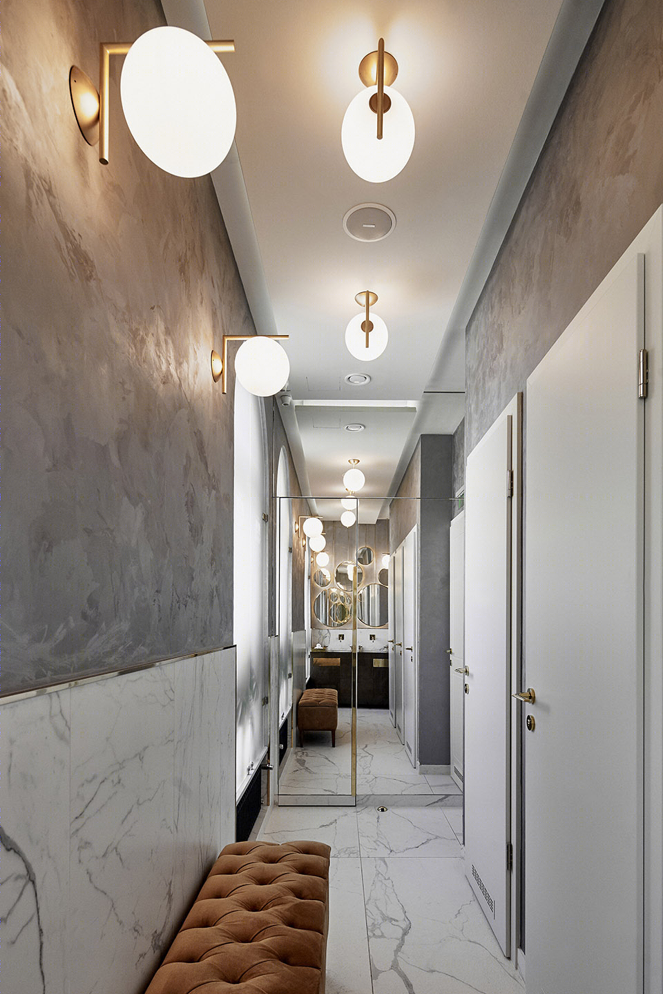 布达佩斯 Gundel 餐厅洗手间,镜面创造无限空间-7