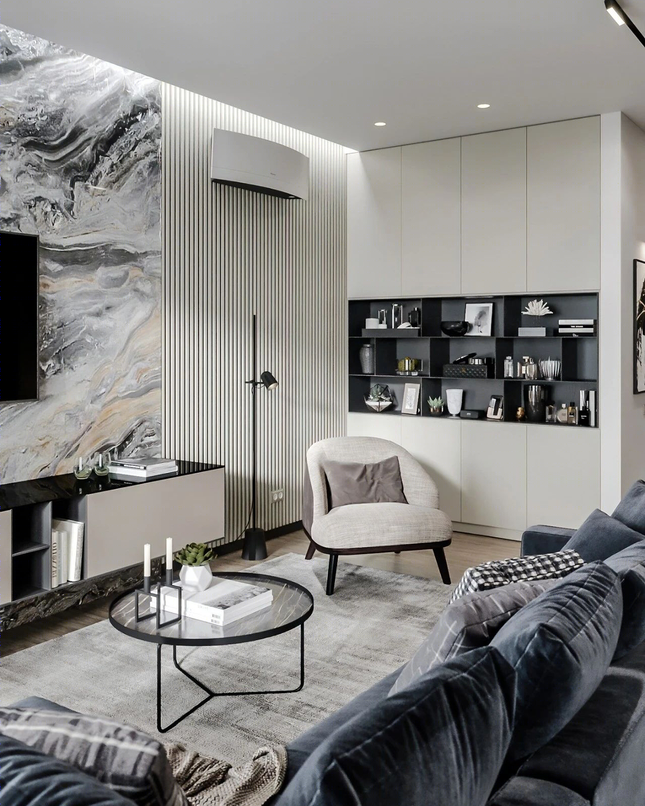 Igor Glushan 打造 104㎡轻奢美宅，温暖原木色调营造惬意空间-14