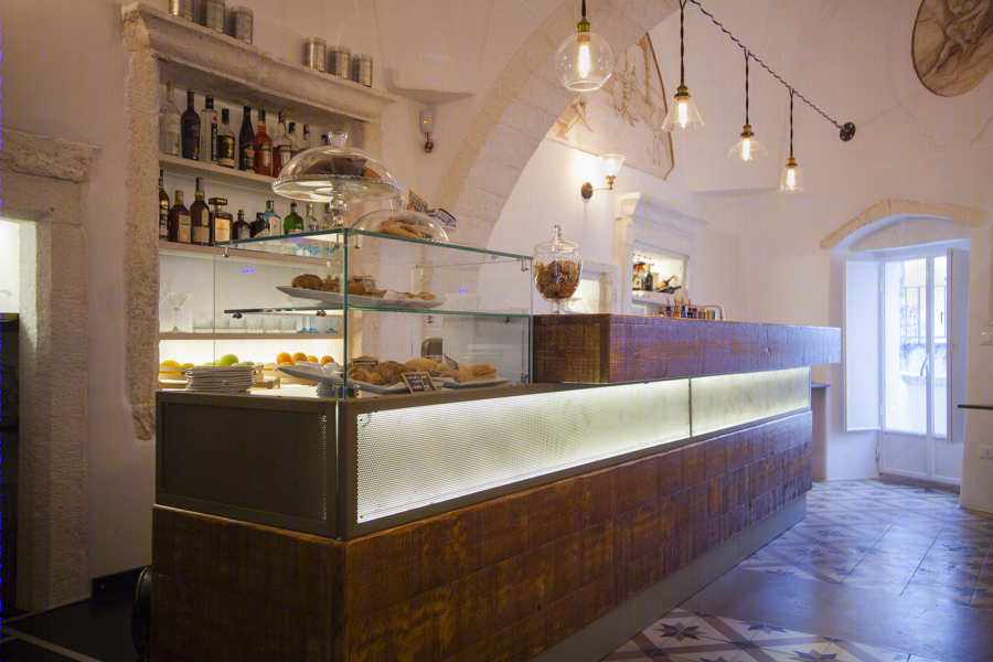 历史与现代交融的意大利 Ostuni 小酒馆-15