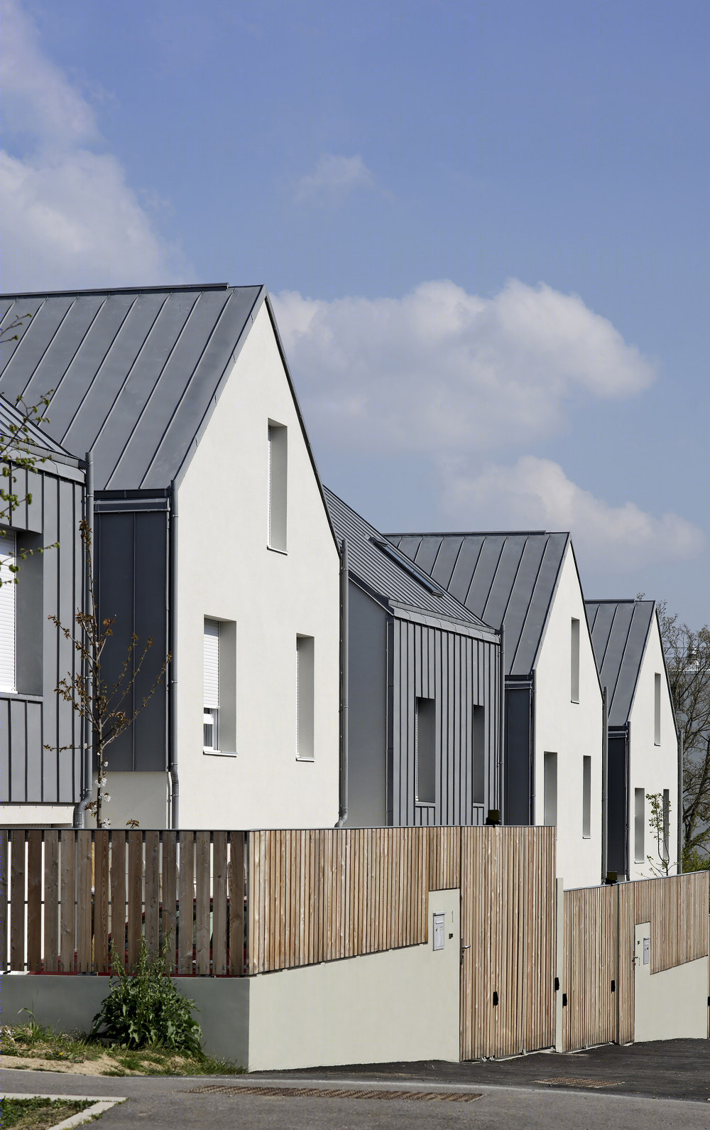 融合传统与现代的法国 Ecquevilly 镇住宅设计-26