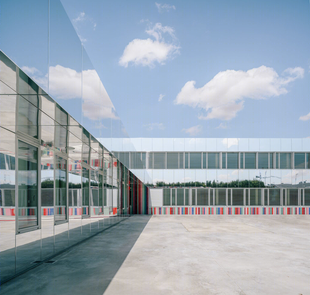 几乎看不见的学校-18