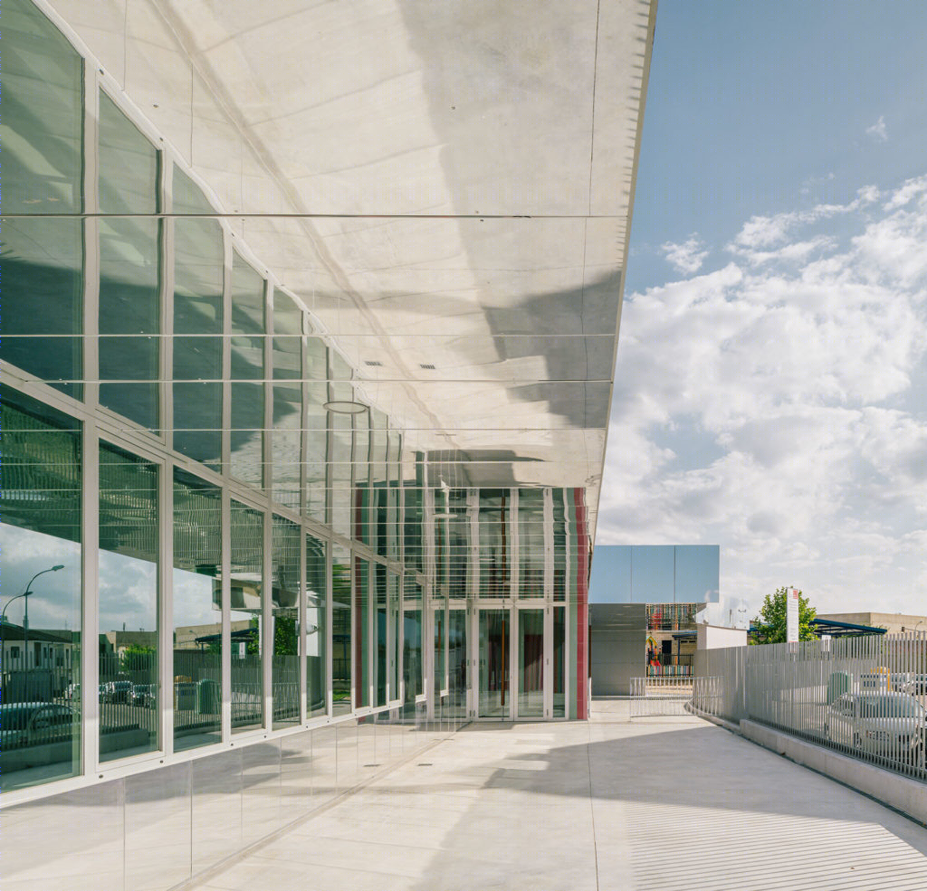 几乎看不见的学校-23