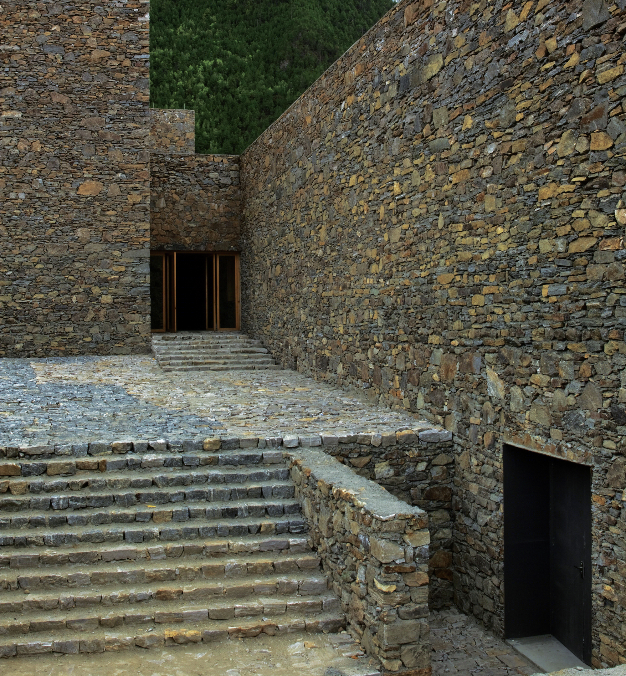 西藏南迦巴瓦游客中心-31