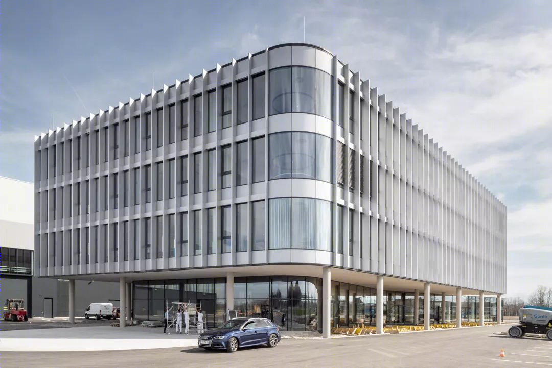 奥地利 SML 公司总部大楼——极简主义的中庭空间-10